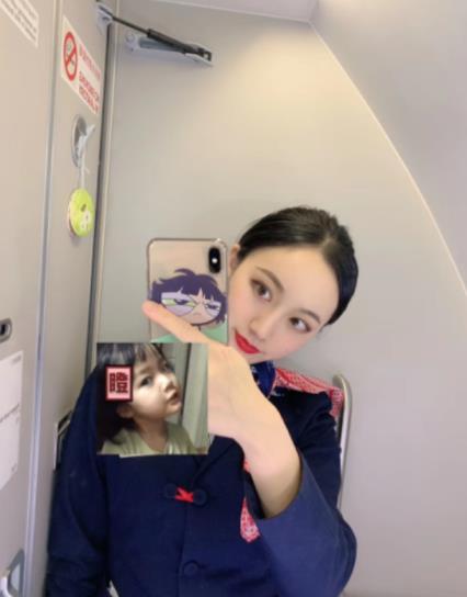 【泄密】高颜值东航空姐啪啪流出 [8P+2V/422MB]-集乐社