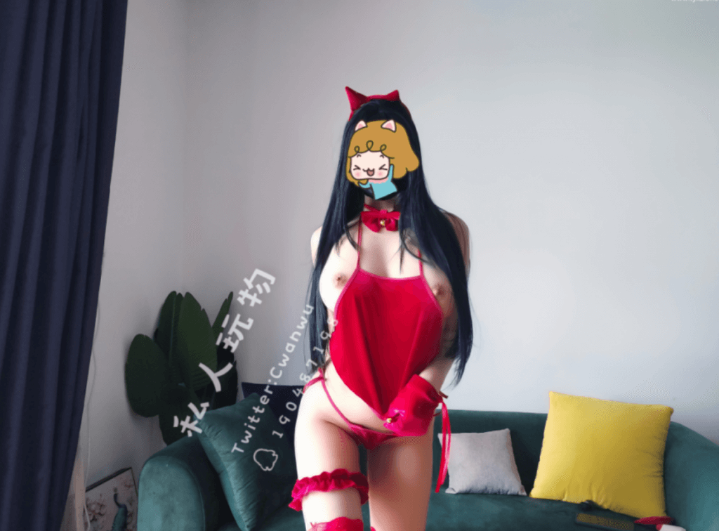极品身材爆乳女神【私人玩物】3月最新作品，红色情趣肚兜铃铛，白虎嫩穴极品身材33P2V-集乐社