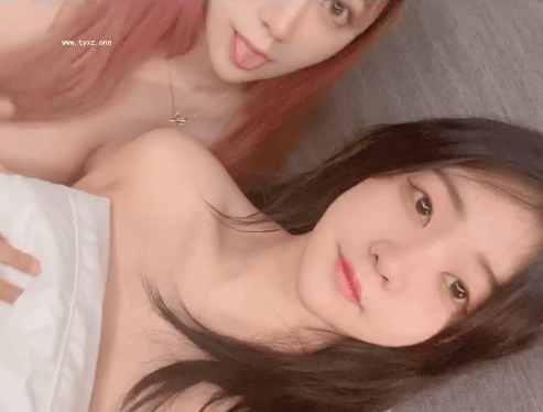国产主播@高颜值两女百合miko与闺蜜互舔互摸道具插2穴，颜值可爱到爆【1V/737MB】-集乐社