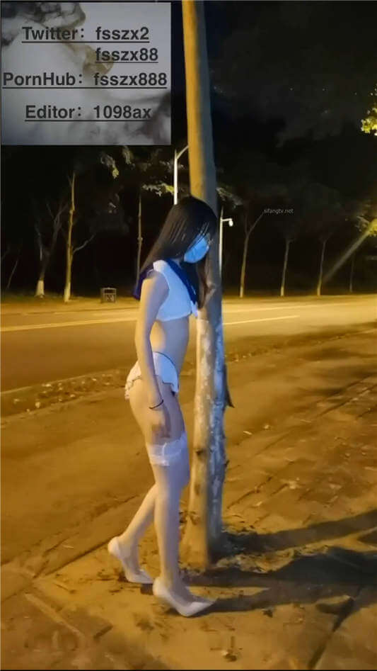 推特人气露出女神FSS『冯珊珊』高价会员私拍流出 – 美骚女战士 代表月亮惩罚你[1V/463MB]-集乐社