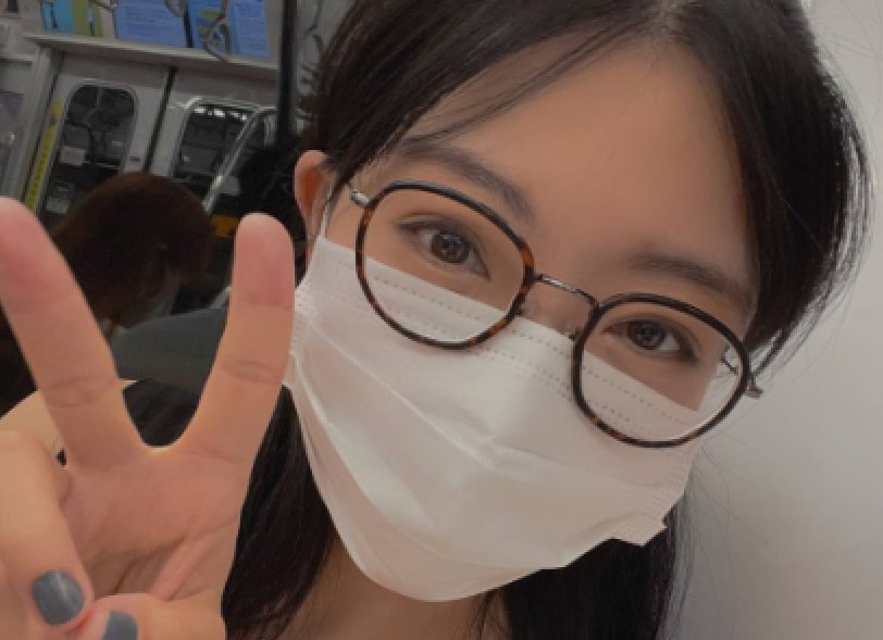 【精品泄密】2022最新反差婊1（绝色眼镜妹）-集乐社