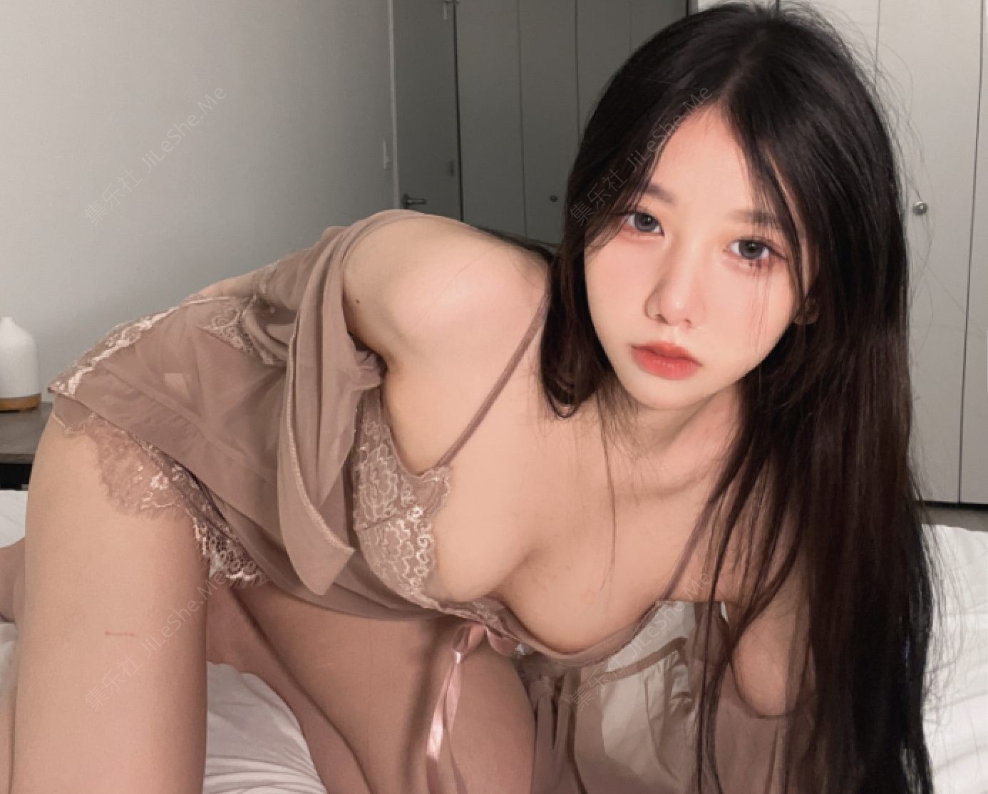 动漫博主果咩酱w – 入夜 [45P3V-390MB]-集乐社
