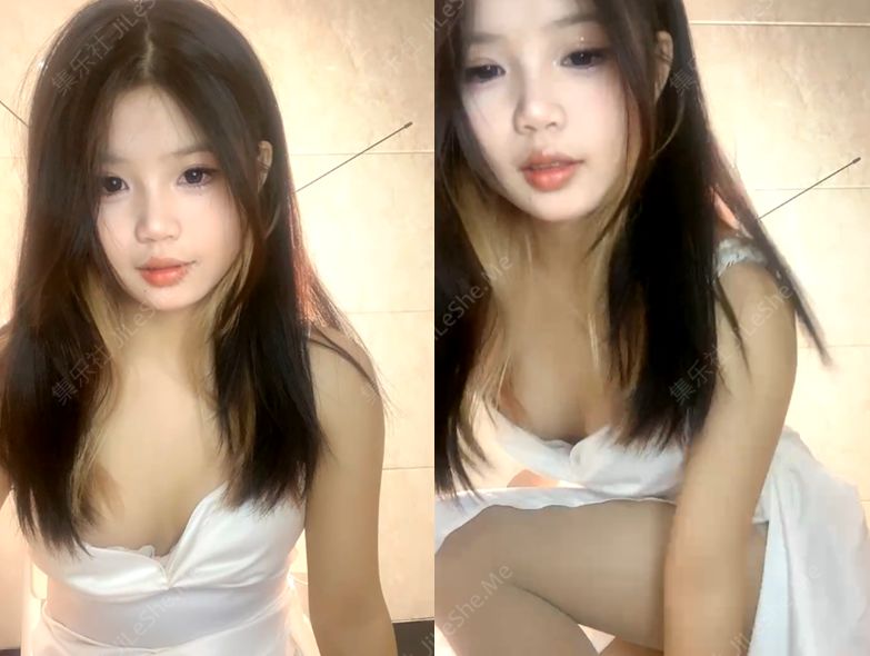 00后呆萌嫩妹妹！洗完澡道具自慰！全裸揉搓小穴，椅子上假屌骑坐，低低呻吟好听【1V/966MB】-集乐社