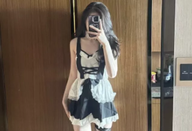 【推特 一杆钢枪】带女友给兄弟们操 和女友姐妹双飞-集乐社