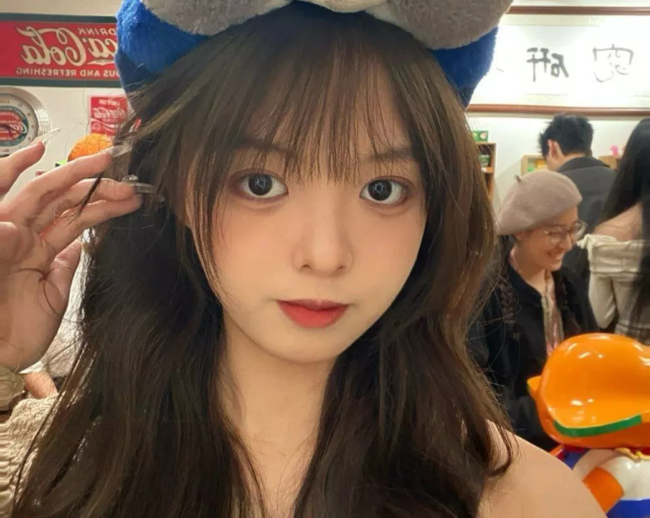 百度云泄密流出❤️欠网贷零零后可爱型美女李菲婷被金主肉偿和闺蜜一块3P-集乐社
