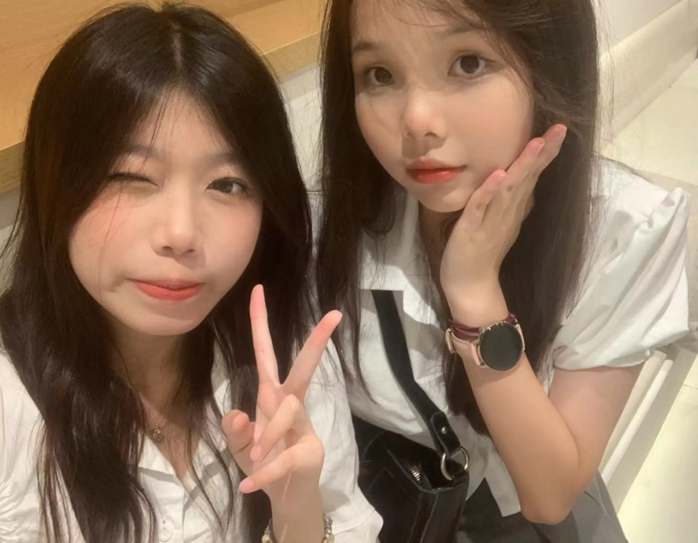 露脸清纯反差婊『欢欢』❤️清纯淫荡切换只在一瞬间，看似清纯背后是个渴望被大鸡巴灌满骚穴的反差婊母狗 口舌特写-集乐社
