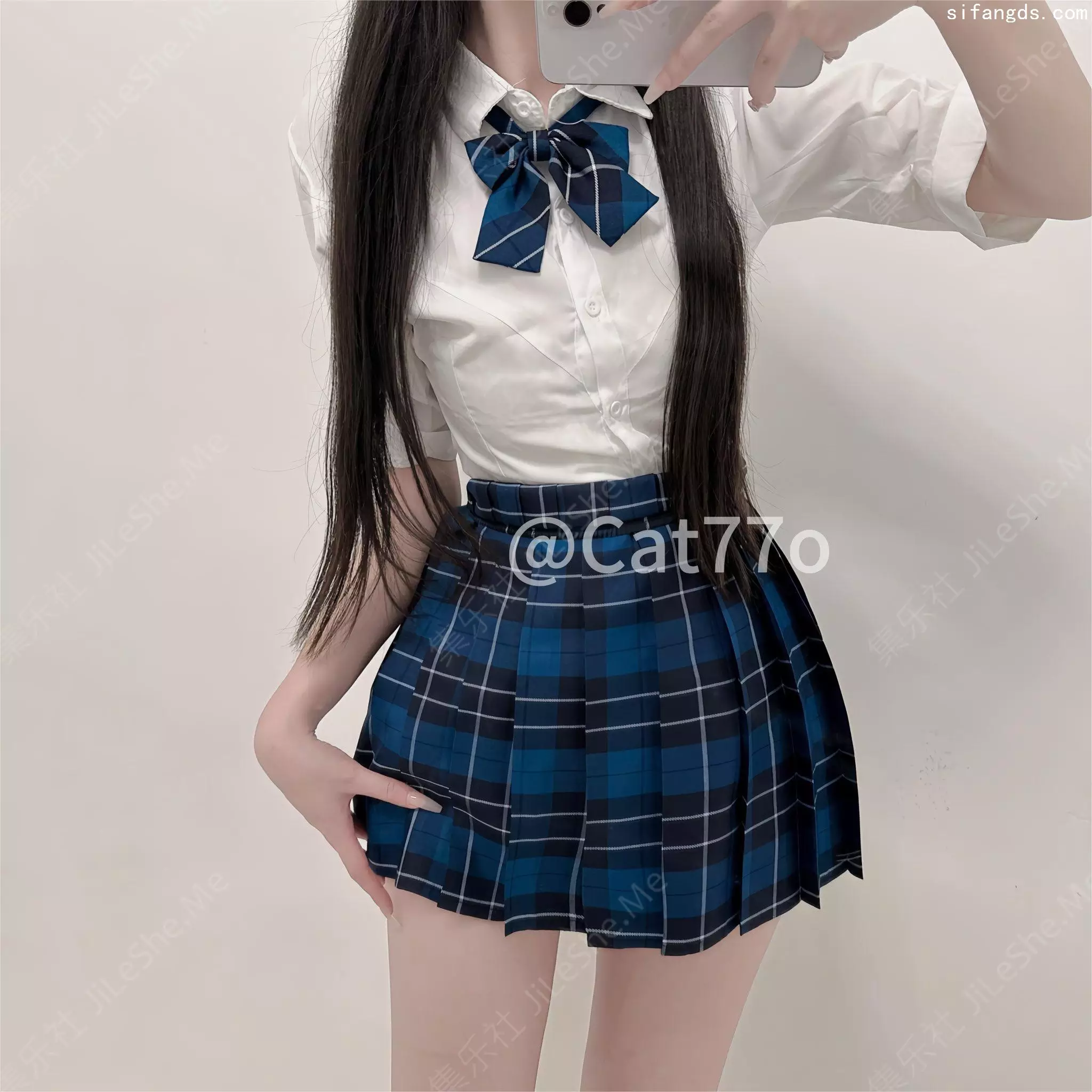 图片[7]-【推特 Cat77o】极品福利姬 完美身材 白虎巨乳 门口紫薇 福利【946MB】-集乐社